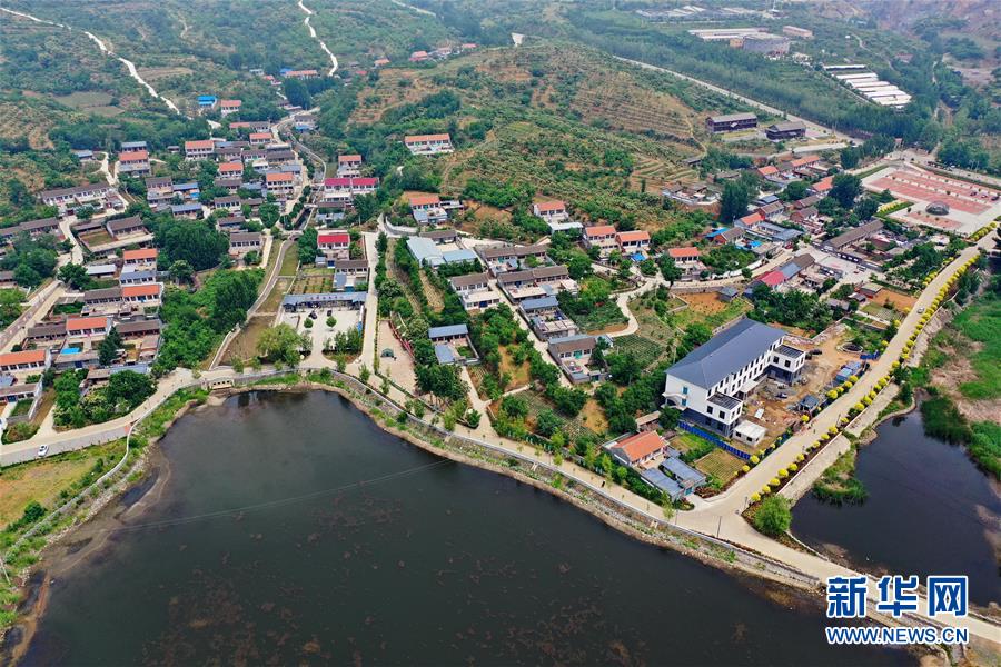 (走向我們的小康生活·圖文互動)(1)小山村辦起“騎行俱樂部”——鄉(xiāng)村變富變美帶來的新鮮事