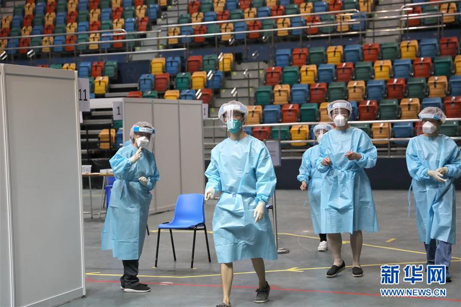 （圖文互動）（2）&ldquo;身為醫(yī)護人員一分子，應該出來幫忙&rdquo;&mdash;&mdash;參與新冠病毒社區(qū)檢測的香港醫(yī)護人員速寫