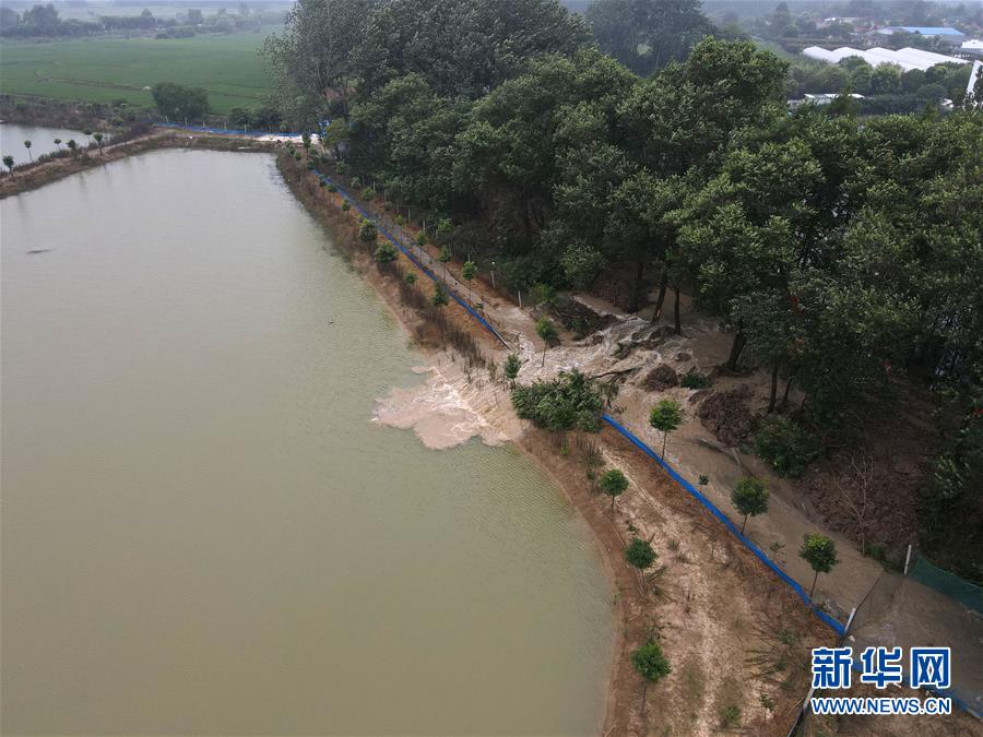 （在習(xí)近平新時(shí)代中國(guó)特色社會(huì)主義思想指引下&mdash;&mdash;新時(shí)代新作為新篇章&middot;習(xí)近平總書(shū)記關(guān)切事&middot;圖文互動(dòng)）（15）一切為了人民&mdash;&mdash;寫(xiě)在全國(guó)防汛救災(zāi)取得階段性重大勝利之時(shí)