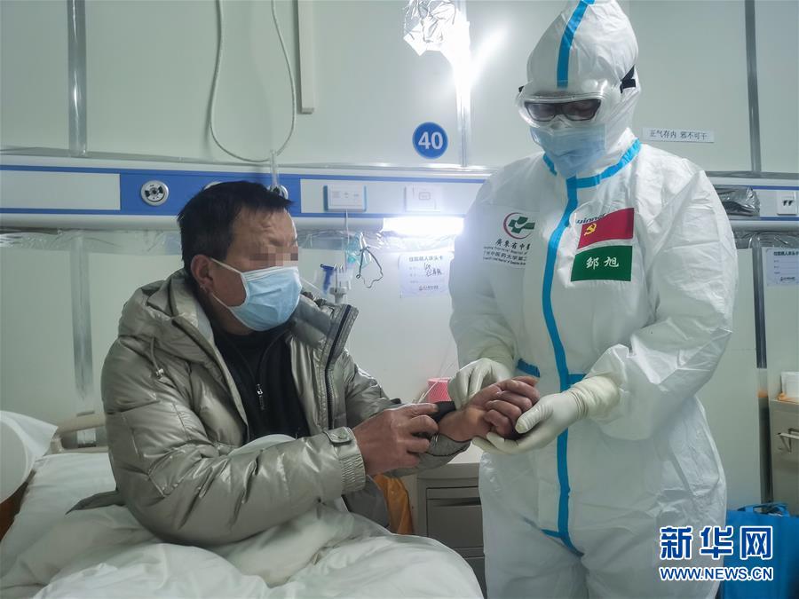 （抗疫一線醫(yī)務人員英雄群體&middot;圖文互動）（2）合力護航生命之舟&mdash;&mdash;遼寧、上海、廣東等醫(yī)療隊聯手決戰(zhàn)雷神山