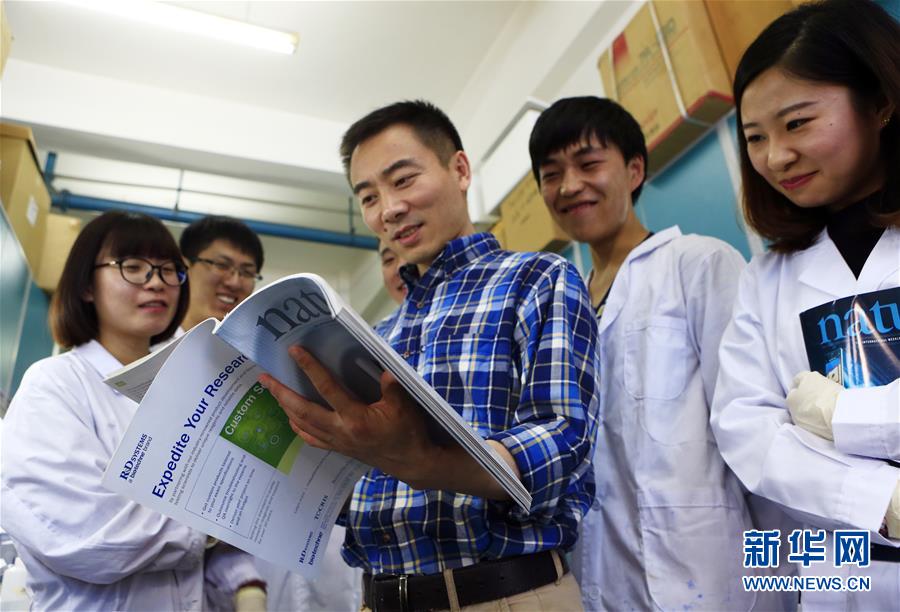 （在習(xí)近平新時(shí)代中國(guó)特色社會(huì)主義思想指引下&mdash;&mdash;新時(shí)代新作為新篇章&middot;習(xí)近平總書記關(guān)切事&middot;圖文互動(dòng)）（4）終不悔為國(guó)為民，攀高峰只爭(zhēng)朝夕&mdash;&mdash;來自科學(xué)家們的動(dòng)人故事