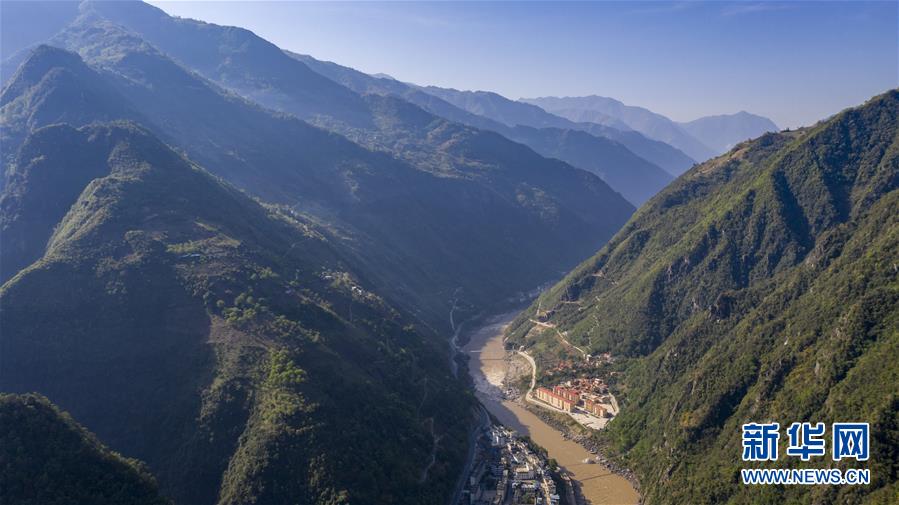 （新華全媒頭條&middot;決戰(zhàn)決勝脫貧攻堅(jiān)&middot;督戰(zhàn)未摘帽貧困縣&middot;圖文互動(dòng)）（1）脫貧的歌聲&mdash;&mdash;云南直過民族和人口較少民族共入新時(shí)代 