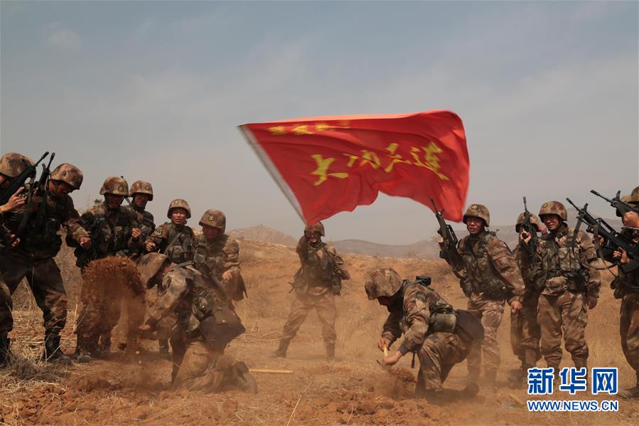 (在習(xí)近平強(qiáng)軍思想指引下·我們在戰(zhàn)位報告·圖文互動)(1)中部戰(zhàn)區(qū)陸軍某旅“大功三連”:建功新時代