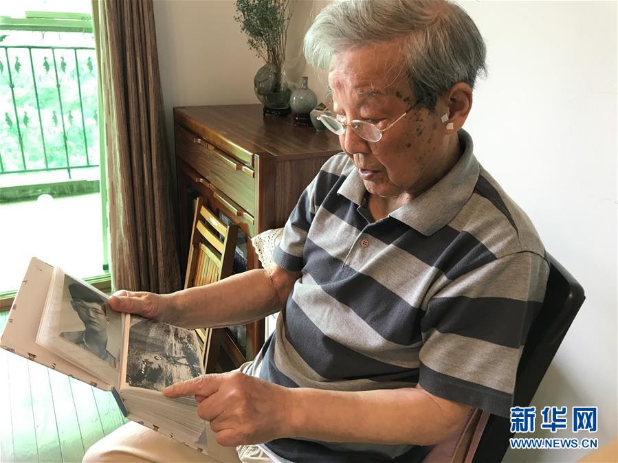 （紀(jì)念抗美援朝70周年&middot;圖文互動(dòng)）戰(zhàn)地金達(dá)萊，花兒為誰(shuí)開(kāi)？&mdash;&mdash;記志愿軍老戰(zhàn)士文工隊(duì)員任紅舉