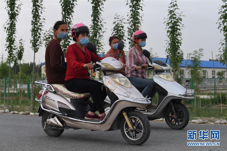 （新華全媒頭條&middot;圖文互動(dòng)）（12）新天地 新兒女 新奇跡&mdash;&mdash;脫貧攻堅(jiān)繪就新疆新圖景