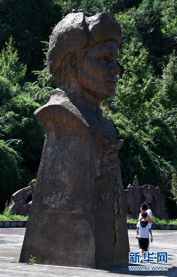 （決戰(zhàn)決勝脫貧攻堅(jiān)&middot;圖文互動(dòng)）（2）&ldquo;堵槍眼&rdquo;的脫貧戰(zhàn)怎么打？&mdash;&mdash;繼光村見(jiàn)聞