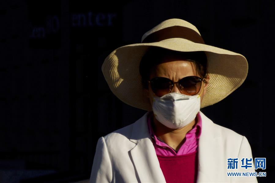 (國(guó)際疫情)(7)美國(guó)日增新冠確診病例超13萬 一周日均新增近10萬