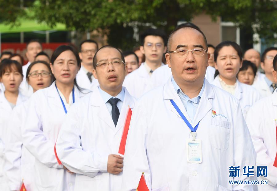 （抗疫先進事跡&middot;圖文互動）（2）張定宇：疫情&ldquo;暴風眼&rdquo;里，&ldquo;漸凍&rdquo;之軀與時間賽跑