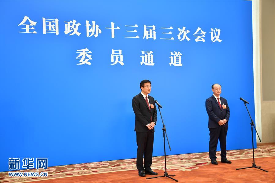 （兩會(huì)&middot;政協(xié)開幕&middot;XHDW）（1）接受采訪