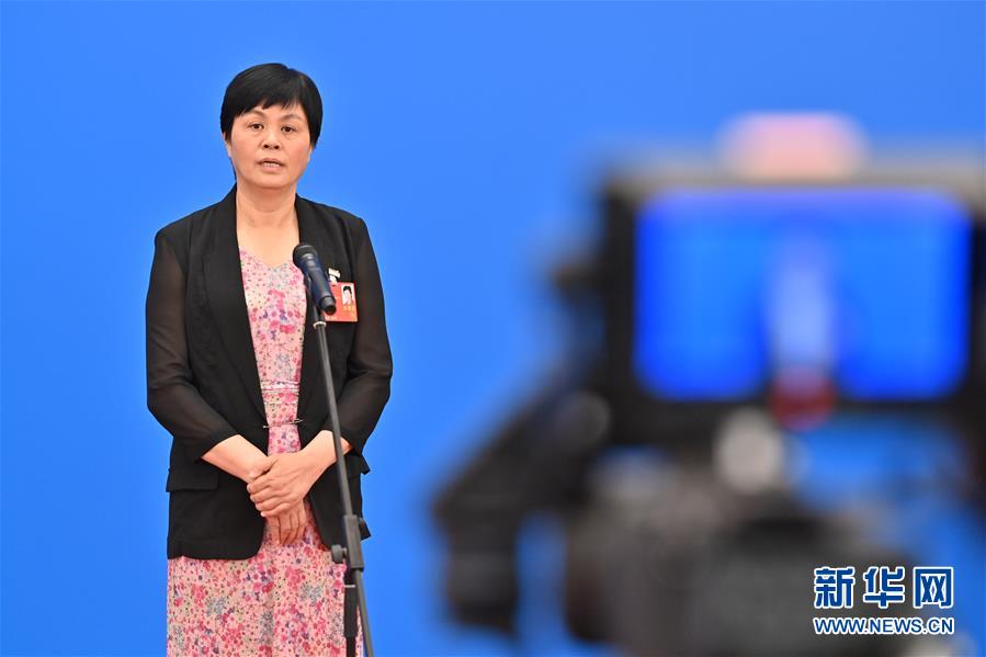 （兩會&middot;XHDW）（9）接受采訪