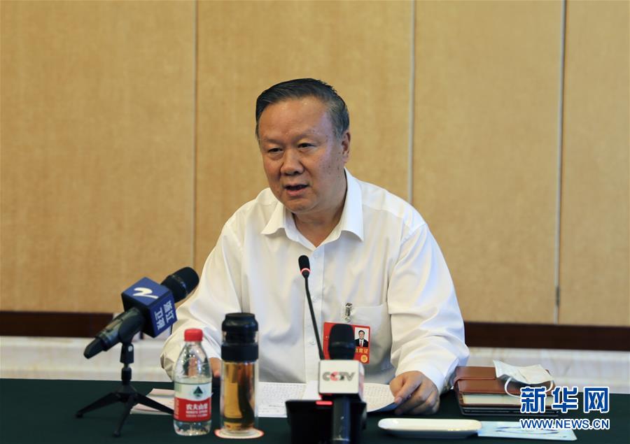 （兩會&middot;熱點畫報）（7）代表委員聚焦民法典草案