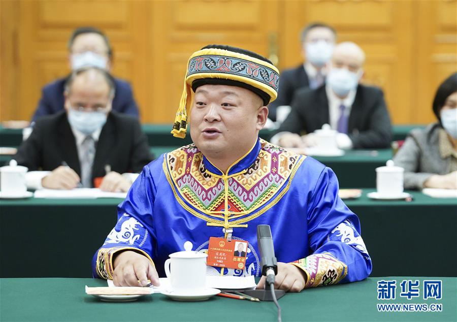 （新華全媒頭條&middot;圖文互動(dòng)）（8）從人民中汲取磅礴力量&mdash;&mdash;習(xí)近平總書記同出席2020年全國(guó)兩會(huì)人大代表、政協(xié)委員共商國(guó)是紀(jì)實(shí)