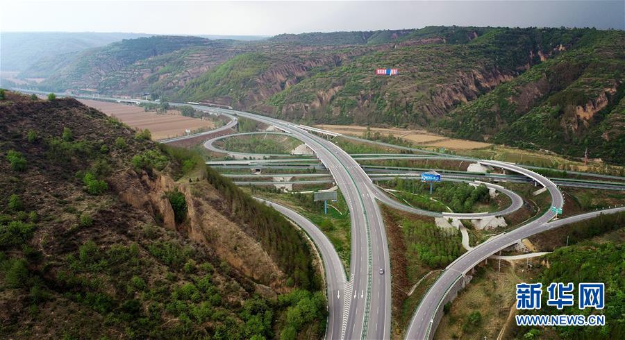 (“中國(guó)面貌”系列述評(píng)·圖文互動(dòng))(4)奇跡中國(guó)——70年中國(guó)面貌變遷述評(píng)之一