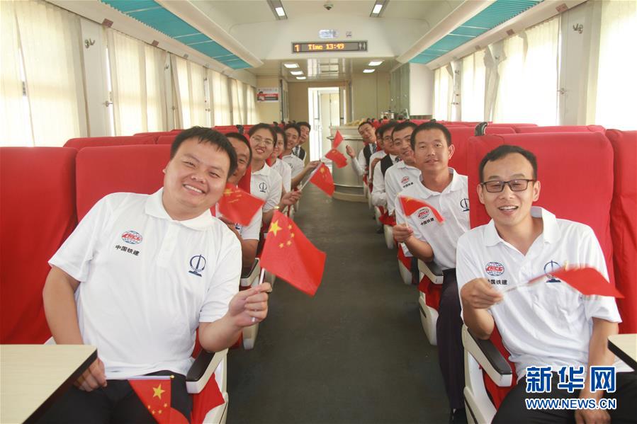 (國際)(3)“我和國旗合個(gè)影”主題活動(dòng)在多國舉行