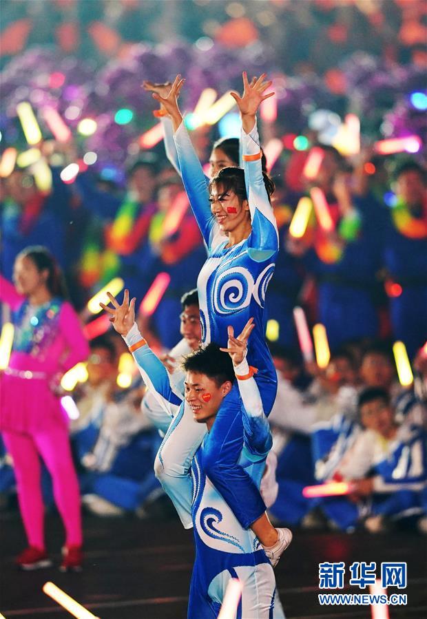 （新華視界&middot;國慶70周年&middot;聯(lián)歡活動）慶祝中華人民共和國成立70周年聯(lián)歡活動在京舉行