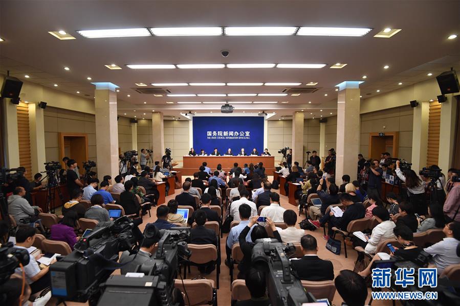 （新華全媒頭條&middot;圖文互動(dòng)）（9）潮起東方萬象新&mdash;&mdash;以習(xí)近平同志為核心的黨中央團(tuán)結(jié)帶領(lǐng)全黨全軍全國(guó)各族人民貫徹落實(shí)黨的十九大精神紀(jì)實(shí)