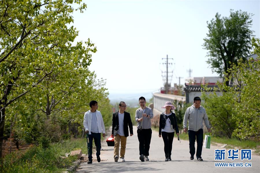 (在習近平新時代中國特色社會主義思想指引下——新時代新作為新篇章·總書記關心的百姓身邊事·圖文互動)(5)“農”字頭照樣“大”作為——豐收時節(jié)看涉農高校人才在希望的田野