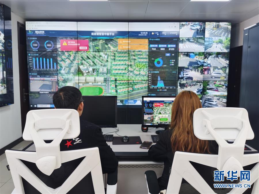 (在習(xí)近平新時(shí)代中國(guó)特色社會(huì)主義思想指引下——新時(shí)代新作為新篇章·習(xí)近平總書記關(guān)切事·圖文互動(dòng))(1)扎緊籬笆打好樁——各地筑牢社區(qū)防控安全屏障