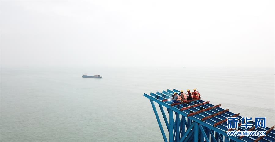 （在習(xí)近平新時(shí)代中國特色社會主義思想指引下&mdash;&mdash;新時(shí)代新作為新篇章&middot;習(xí)近平總書記關(guān)切事&middot;圖文互動）（2）新機(jī)遇、新引擎&mdash;&mdash;重大工程重大項(xiàng)目建設(shè)新動向觀察