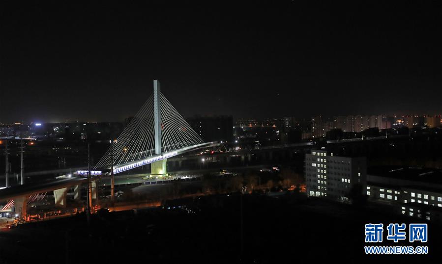 （在習(xí)近平新時(shí)代中國特色社會主義思想指引下&mdash;&mdash;新時(shí)代新作為新篇章&middot;習(xí)近平總書記關(guān)切事&middot;圖文互動）（5）新機(jī)遇、新引擎&mdash;&mdash;重大工程重大項(xiàng)目建設(shè)新動向觀察