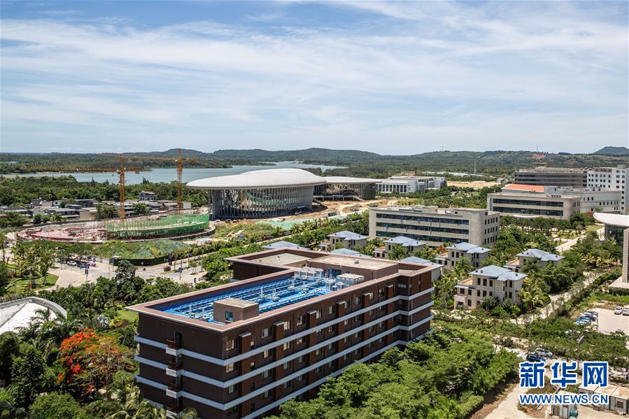 （在習(xí)近平新時(shí)代中國(guó)特色社會(huì)主義思想指引下&mdash;&mdash;新時(shí)代新作為新篇章&middot;習(xí)近平總書記關(guān)切事&middot;圖文互動(dòng)）（13）感受開放新魅力&mdash;&mdash;海南自由貿(mào)易港建設(shè)開局觀察