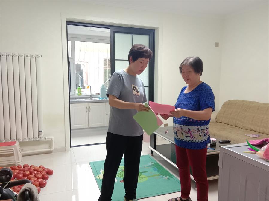 （在習(xí)近平新時(shí)代中國(guó)特色社會(huì)主義思想指引下&mdash;&mdash;新時(shí)代新作為新篇章&middot;習(xí)近平總書(shū)記關(guān)切事&middot;圖文互動(dòng)）（3）讓&ldquo;舌尖上的節(jié)約&rdquo;成為習(xí)慣&mdash;&mdash;全社會(huì)營(yíng)造浪費(fèi)可恥、節(jié)約為榮的氛圍掃描