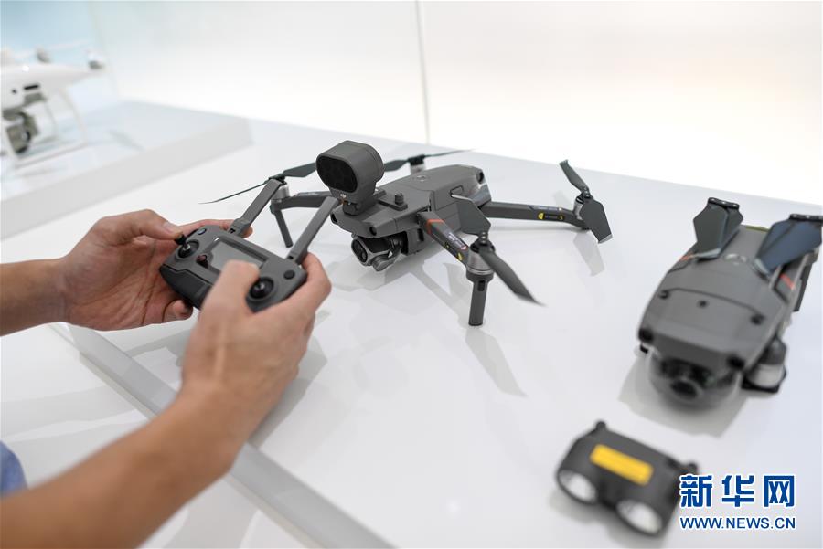 （在習(xí)近平新時代中國特色社會主義思想指引下&mdash;&mdash;新時代新作為新篇章&middot;習(xí)近平總書記關(guān)切事&middot;圖文互動）（7）我家大門常打開&mdash;&mdash;經(jīng)濟特區(qū)全方位對外開放故事