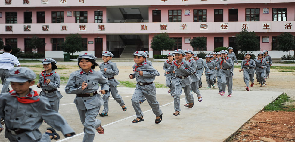 革命老區(qū)江西蓮花縣甘祖昌紅軍小學舉行&ldquo;六一&rdquo;感恩慶?；顒? /></a></p>
<div   id=