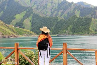 &ldquo;萬個(gè)故事獻(xiàn)祖國&rdquo;唱響全國 &ldquo;新疆好故事&rdquo;海內(nèi)外點(diǎn)贊