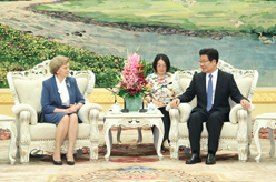 張春賢會見摩爾多瓦社會主義者黨代表團(tuán)