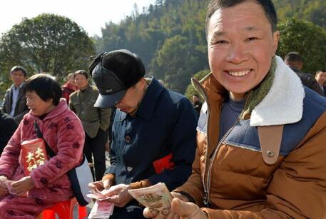 &ldquo;脫貧后，我們分紅了！&rdquo;