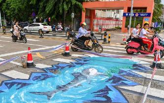 &ldquo;海洋世界&rdquo;3D立體斑馬線亮相?？? />  
<div>“海洋世界”3D立體斑馬線亮相?？?/div>
</a> 
</div>
<div   id=