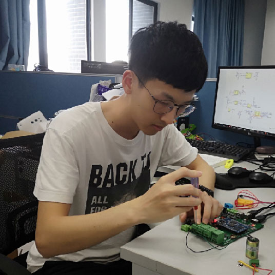 【青春的故事】深圳大學黃彥道：&ldquo;振動＋AI&rdquo;書寫物聯(lián)網(wǎng)時代新篇章