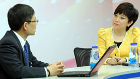 訪(fǎng)談進(jìn)行中