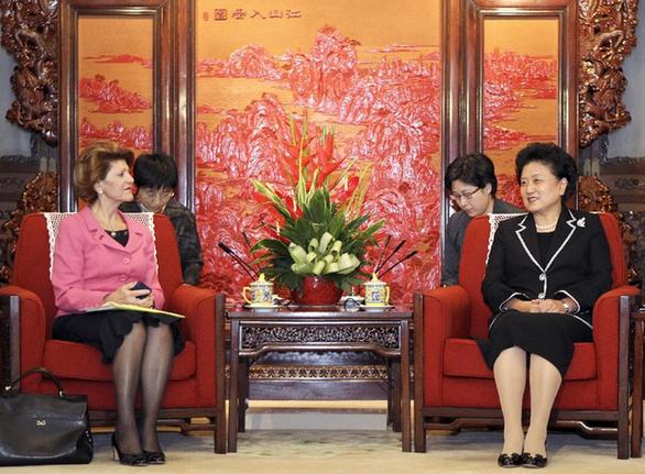 劉延東會見歐盟委員會教育、文化、語言多樣性及青年事務委員瓦西利烏