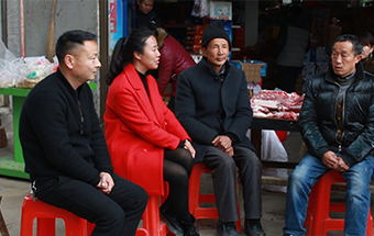 克難，帶領(lǐng)村民改變家鄉(xiāng)落后面貌