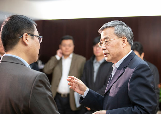 讓銀行業(yè)金融機構愿意做、能夠做、也會做民營企業(yè)業(yè)務