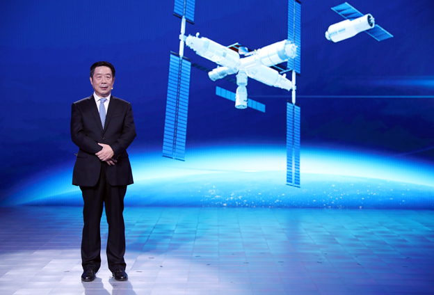 將要建造的空間站基本構(gòu)型有三個(gè)艙，構(gòu)成英文T字型