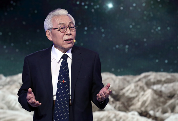 雖然已經(jīng)84歲了，但我還會加倍努力。