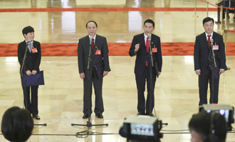 邱賽珍、張蜀新、潘克剛、李新民代表接受采訪
