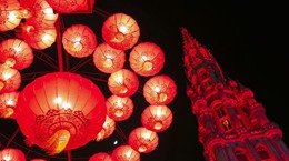 元宵花燈點(diǎn)亮&ldquo;歐洲心臟&rdquo;