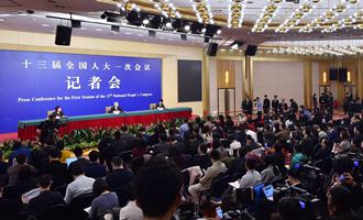 劉永富就&ldquo;打好精準(zhǔn)脫貧攻堅戰(zhàn)&rdquo;答記者問