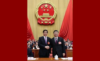 習(xí)近平當(dāng)選國家主席、中央軍委主席