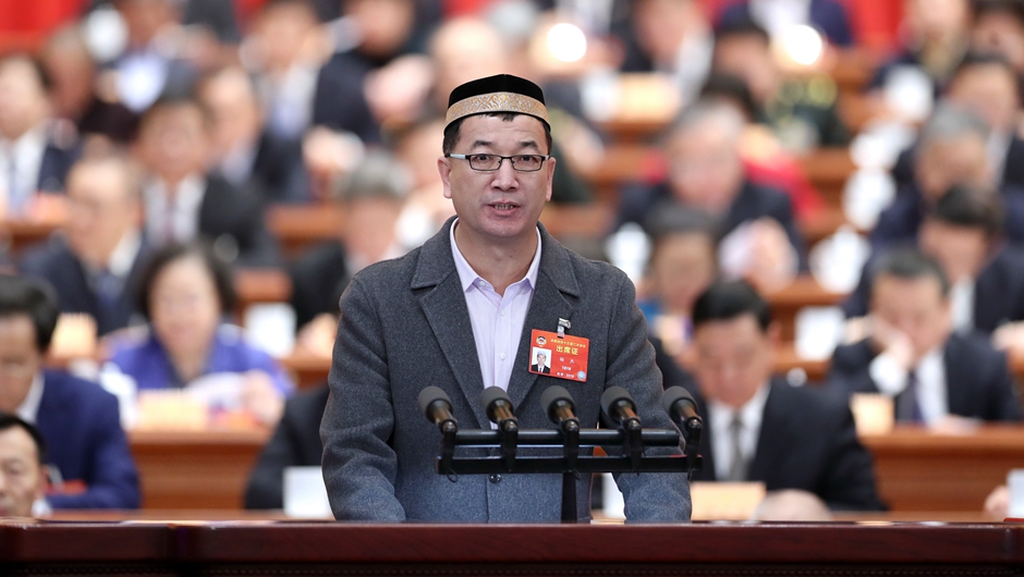 新疆維吾爾自治區(qū)呼圖壁縣政協(xié)副主席、伊斯蘭教協(xié)會(huì)會(huì)長(zhǎng)，呼圖壁縣城鎮(zhèn)陜西寺阿訇 楊杰