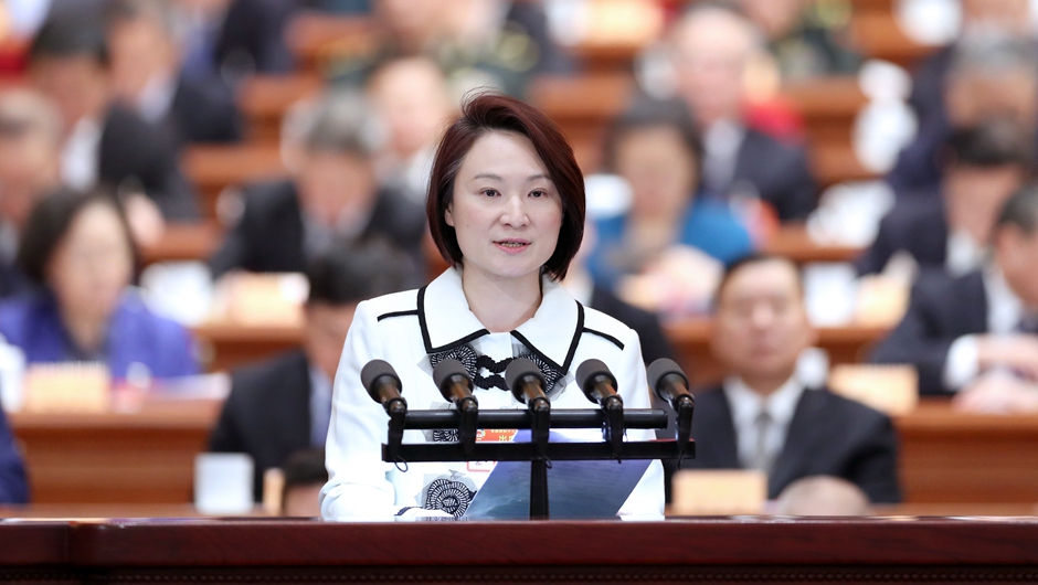 民建聯(lián)主席，香港立法會(huì)議員、行政會(huì)議成員 李慧瓊