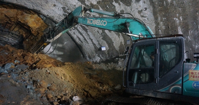 10.24公里！贛深高鐵&ldquo;第一長隧&rdquo;貫通！