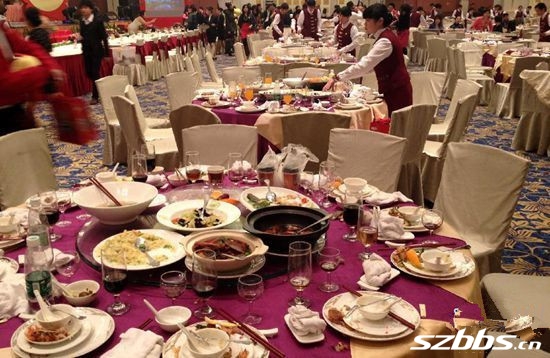 嚴(yán)格監(jiān)督，剎住浪費(fèi)歪風(fēng)