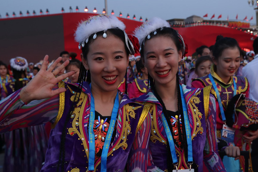 今晚，我們歡聚在天安門廣場