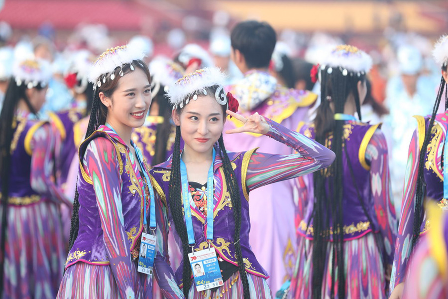 今晚，我們歡聚在天安門廣場