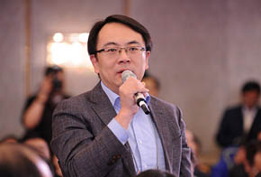 新華社、新華網(wǎng)記者提問(wèn)